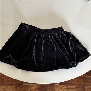 GAP Black shimmery Velvet Skirt. Girls size 5